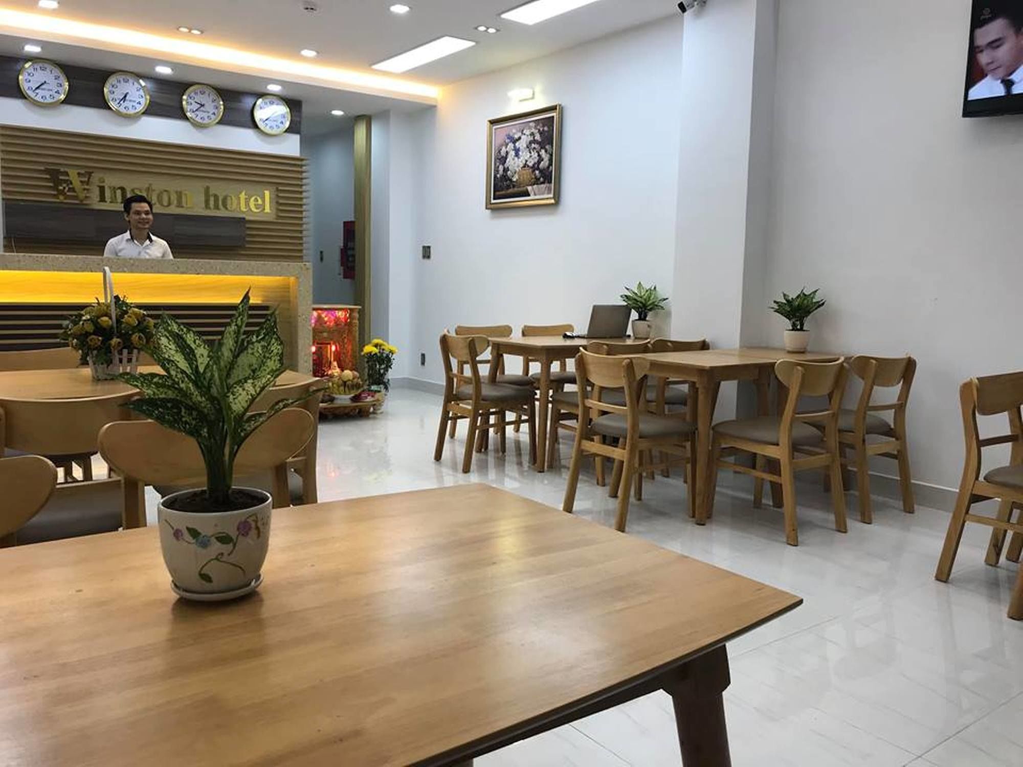 Winston Hotel Хошимин Екстериор снимка