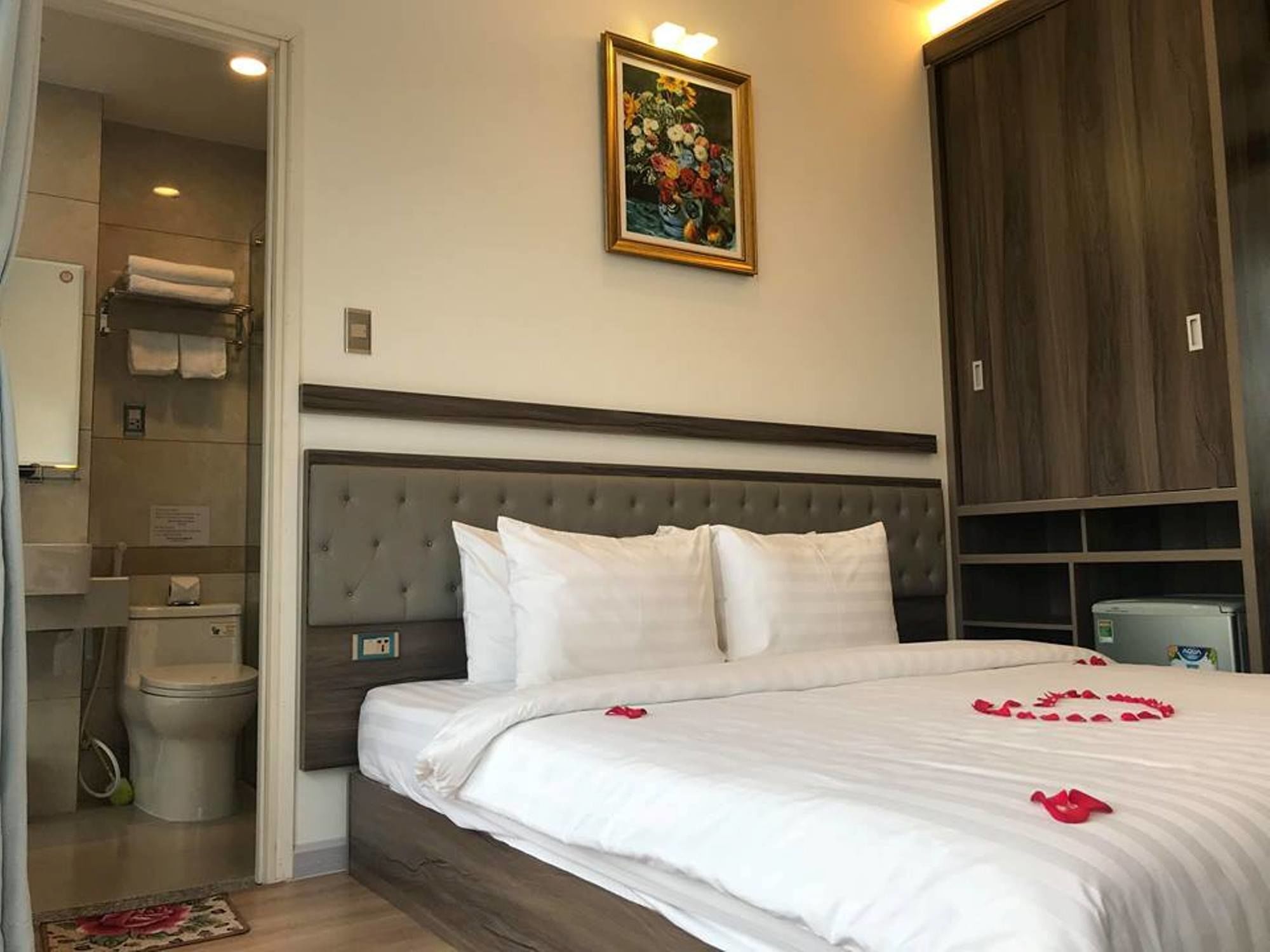 Winston Hotel Хошимин Екстериор снимка